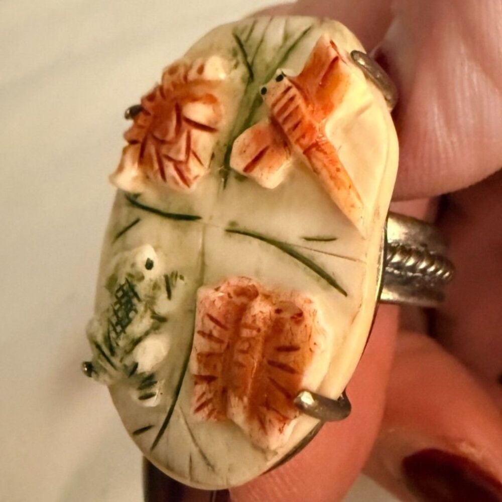 Amy Kahn Russell Hand Carved Ring with Frog Dragonfly Acorn & Butterfly